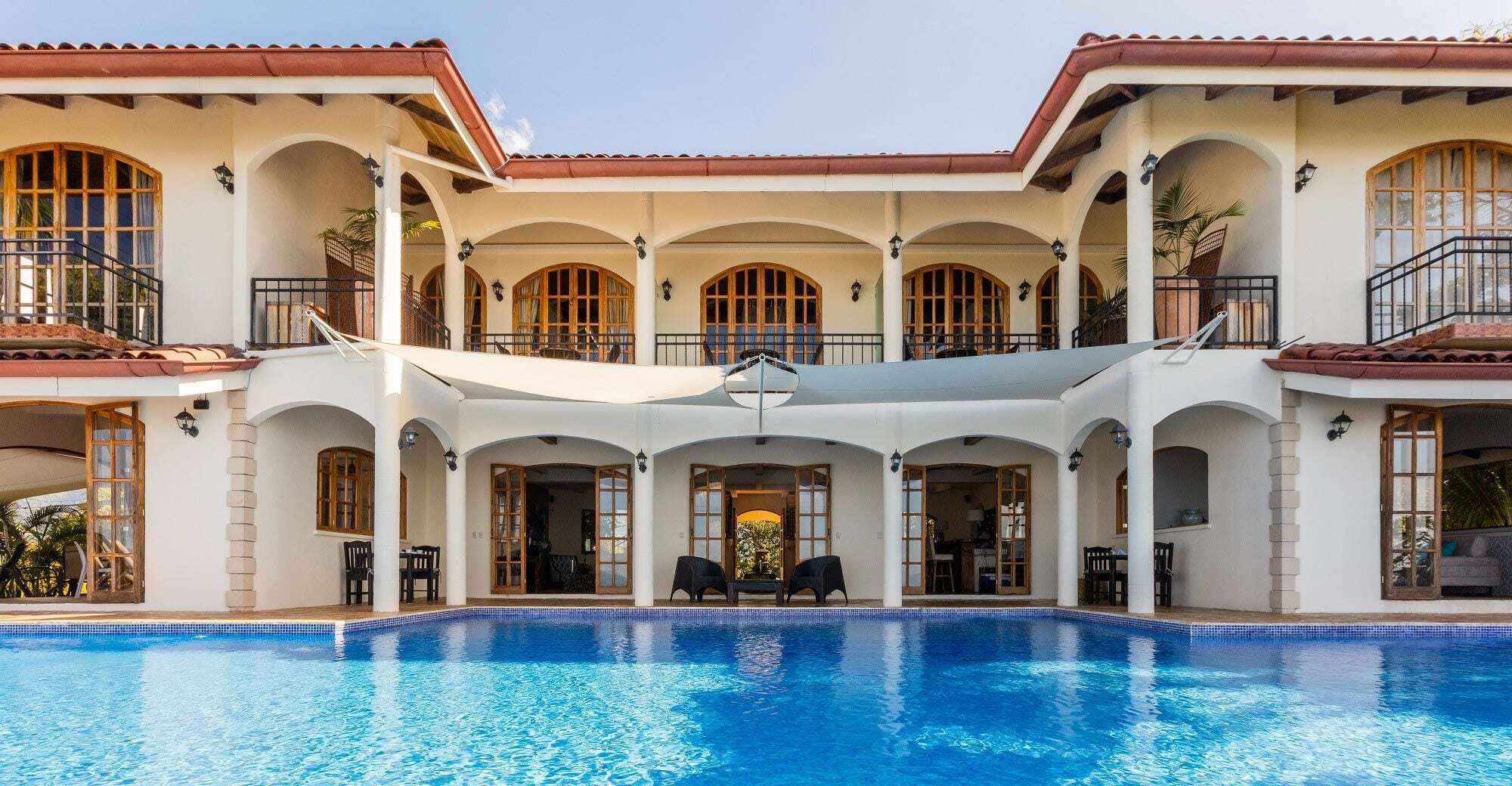 El-Castillo-Front-2000-X-1040